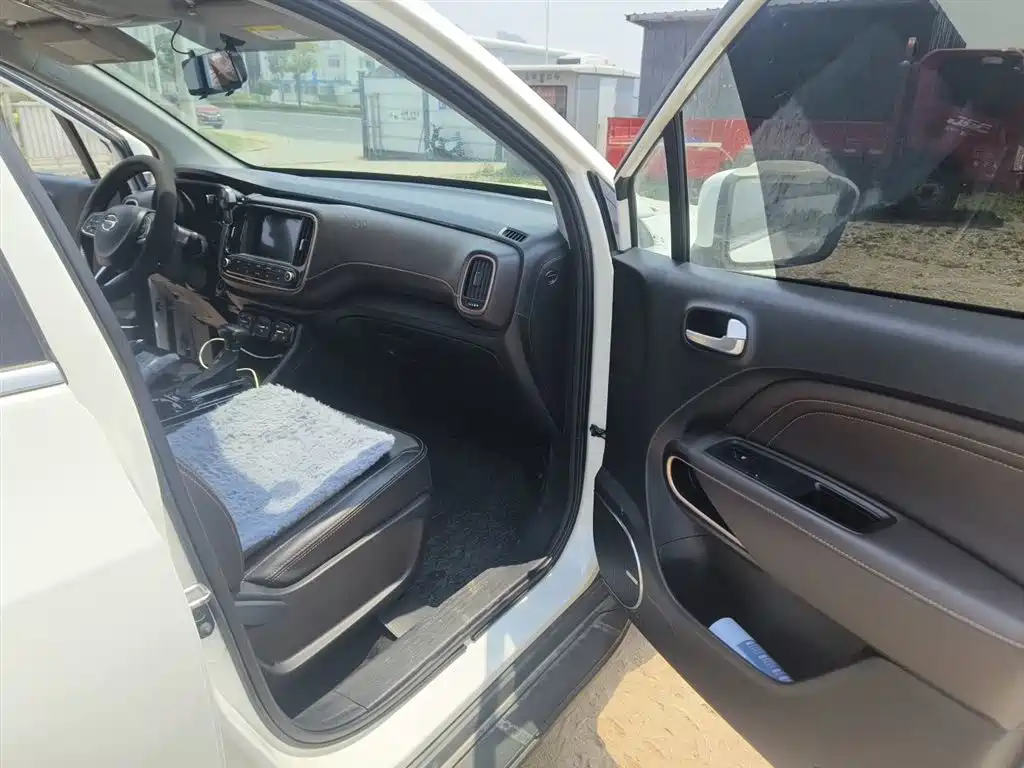 GAC Trumpchi Trumpchi GS3 2019 235T Automatic Elite Edition фото 20