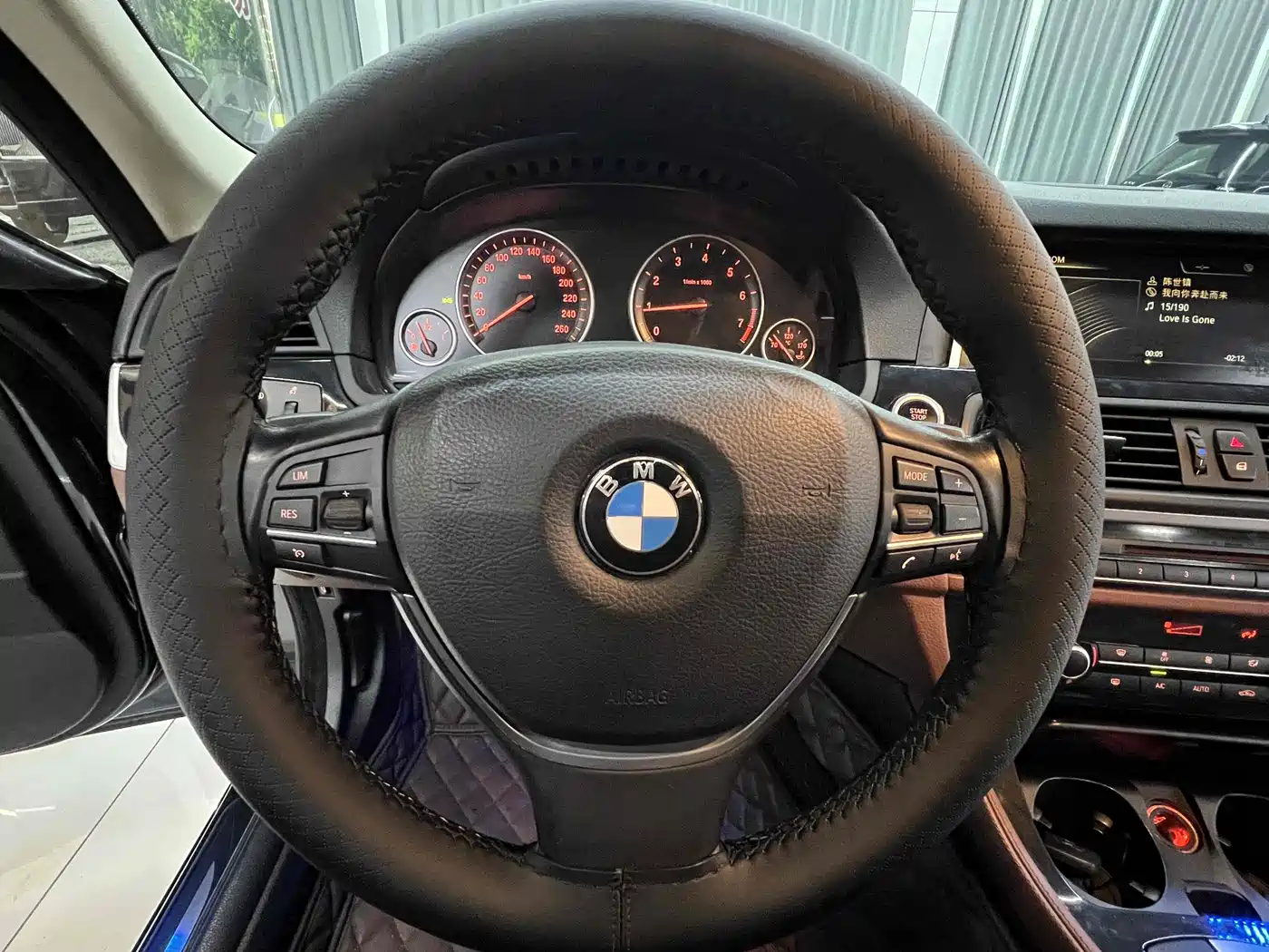 BMW 5 Series 2017 520Li Classic Edition фото 8