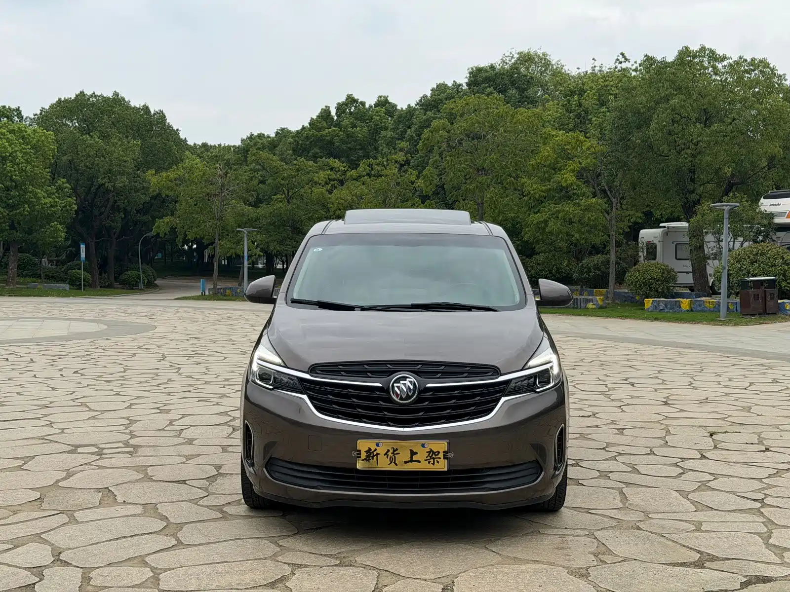 Фото 2 - Buick GL8