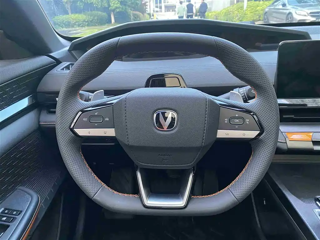 CHANGAN UNI-V