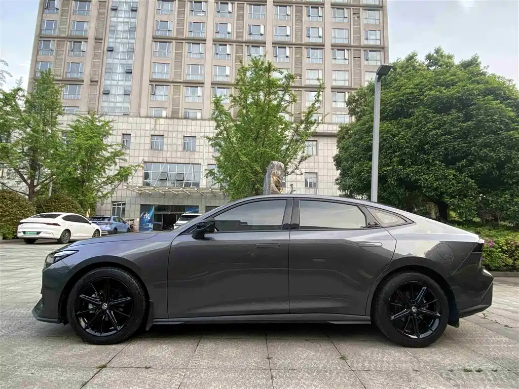 CHANGAN UNI-V