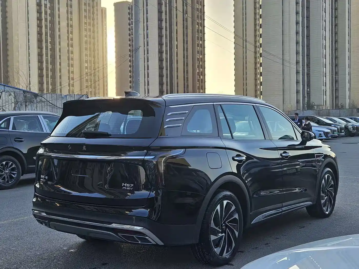 Hongqi HS7 PHEV 2024 2.0T PHEV 4WD Flagship Edition 6-seater фото 10