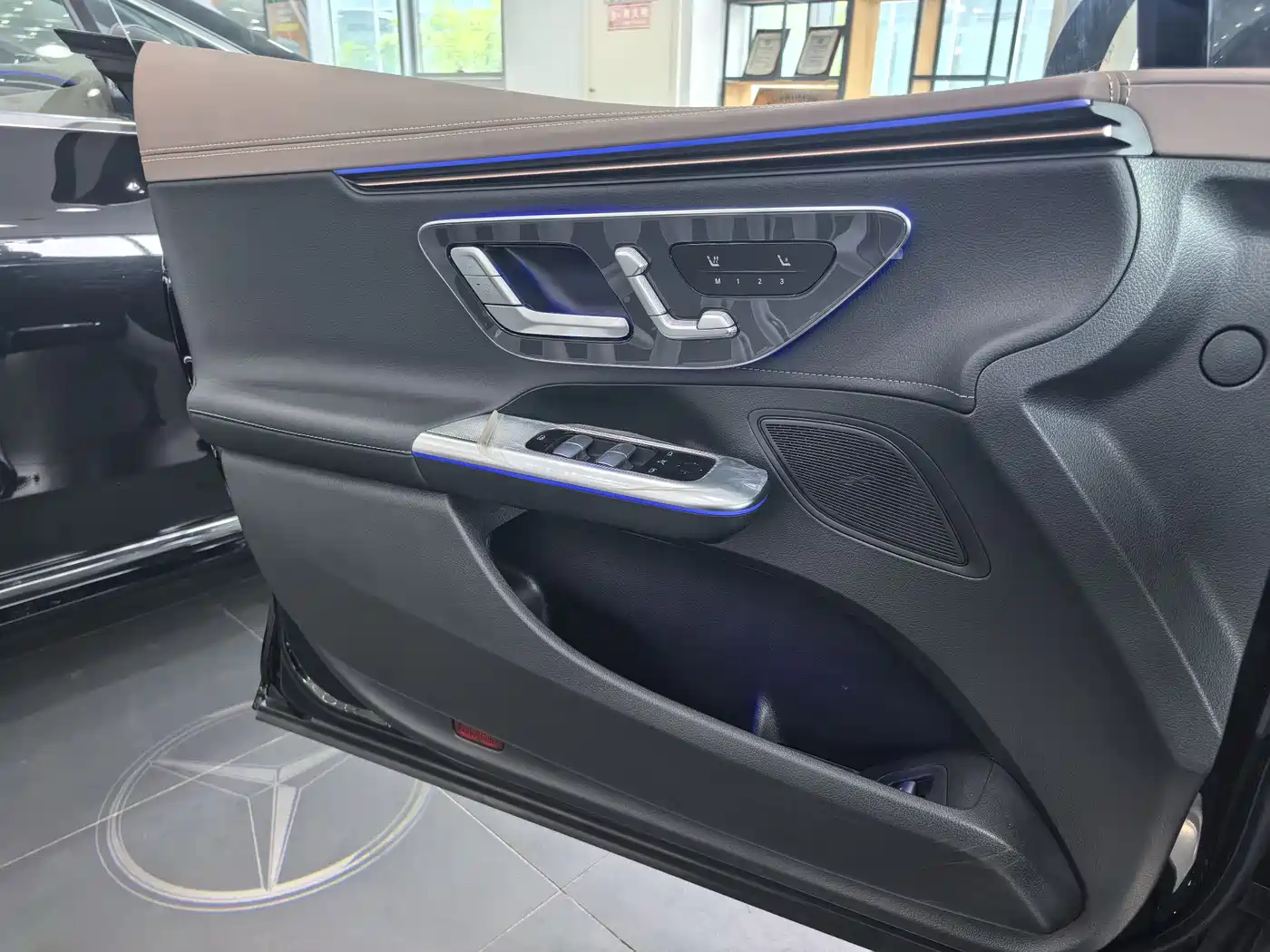 Mercedes-Benz EQE 2025 2025 500 4MATIC Pioneer