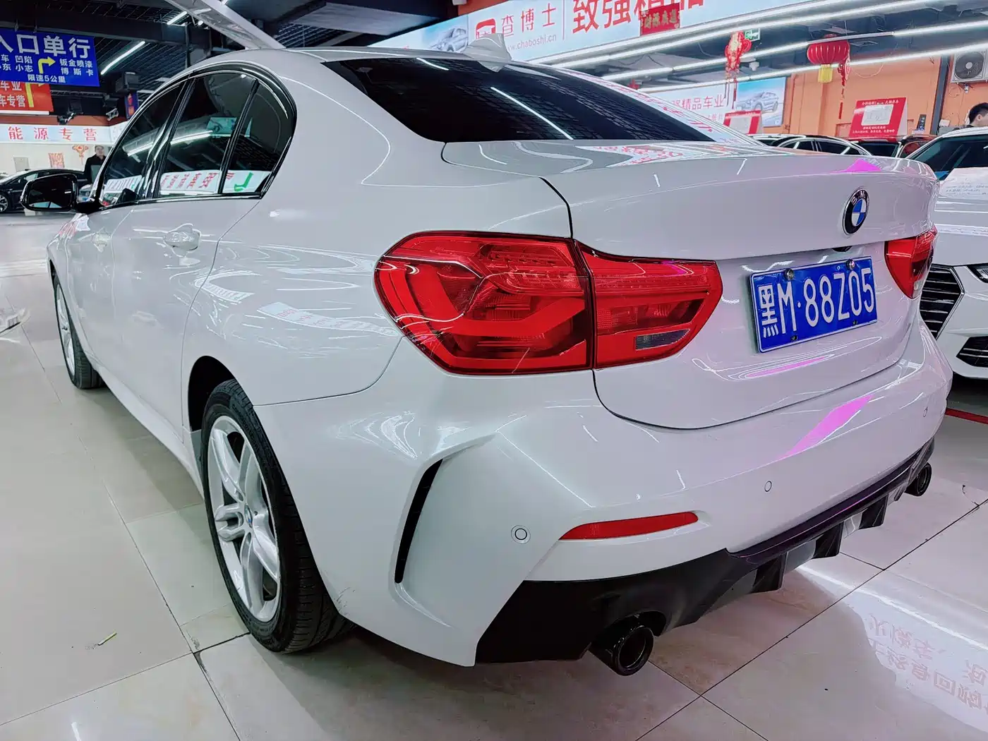 BMW 1 Series 2021 120i M Sport Shadow Edition фото 6