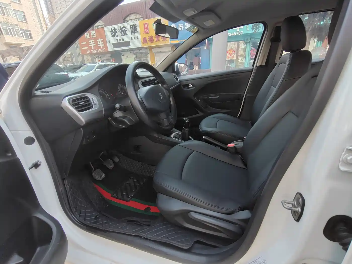 Peugeot 301 2014 1.6L Manual Comfort Edition фото 7