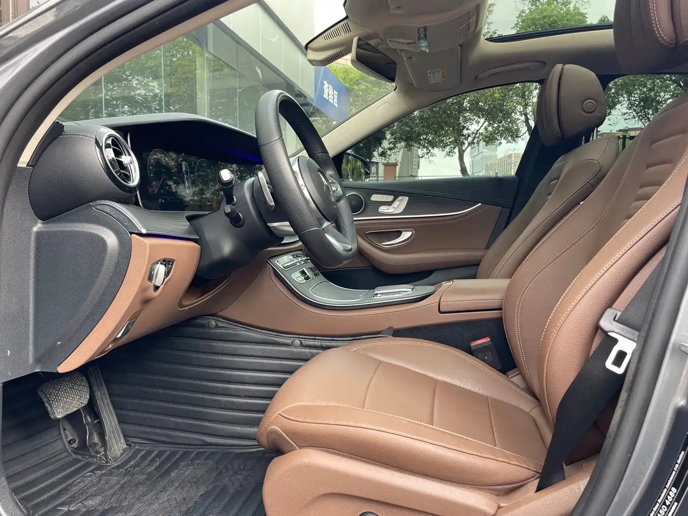 Mercedes-Benz E-Class 2020 E 300 L Sport Fashion Model фото 5