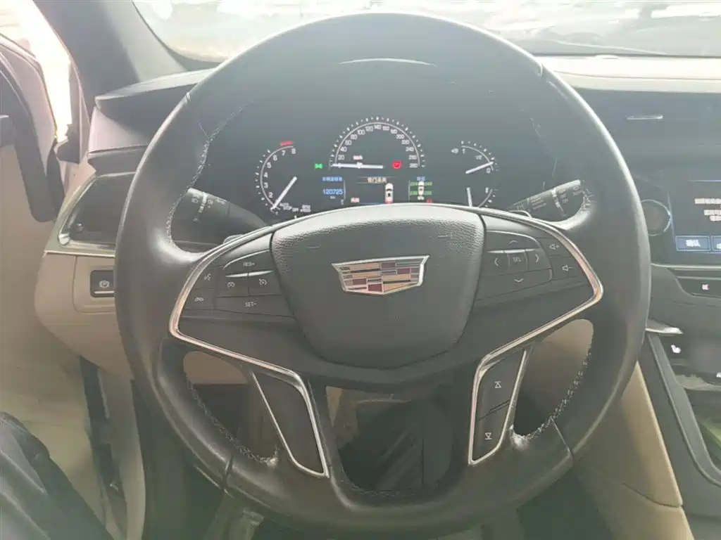 Cadillac XT5 2016 28T AWD Technology Model фото 11