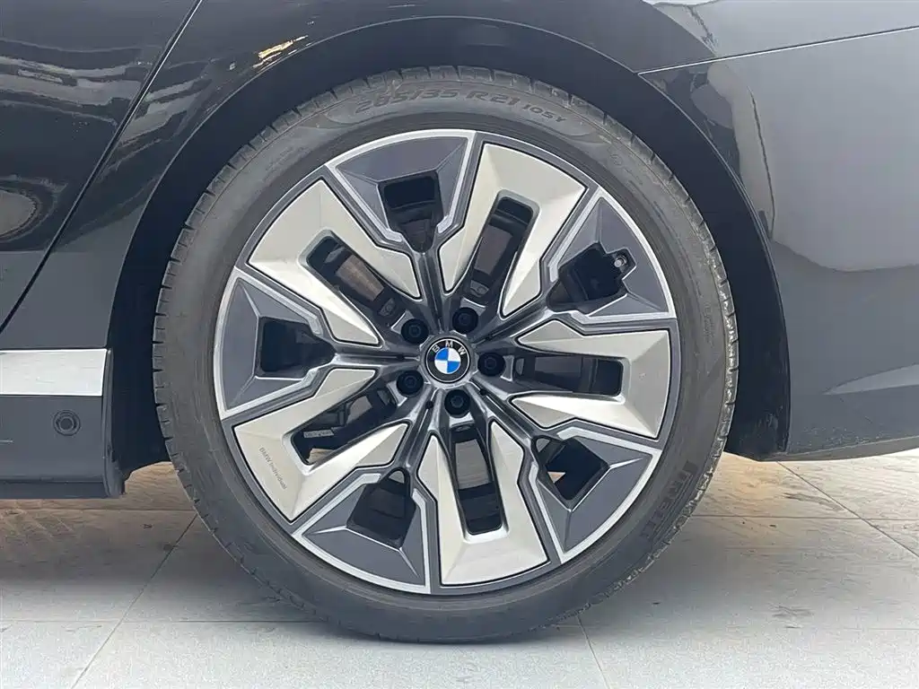 BMW i7 2023 eDrive50L Premium Luxury Package фото 18