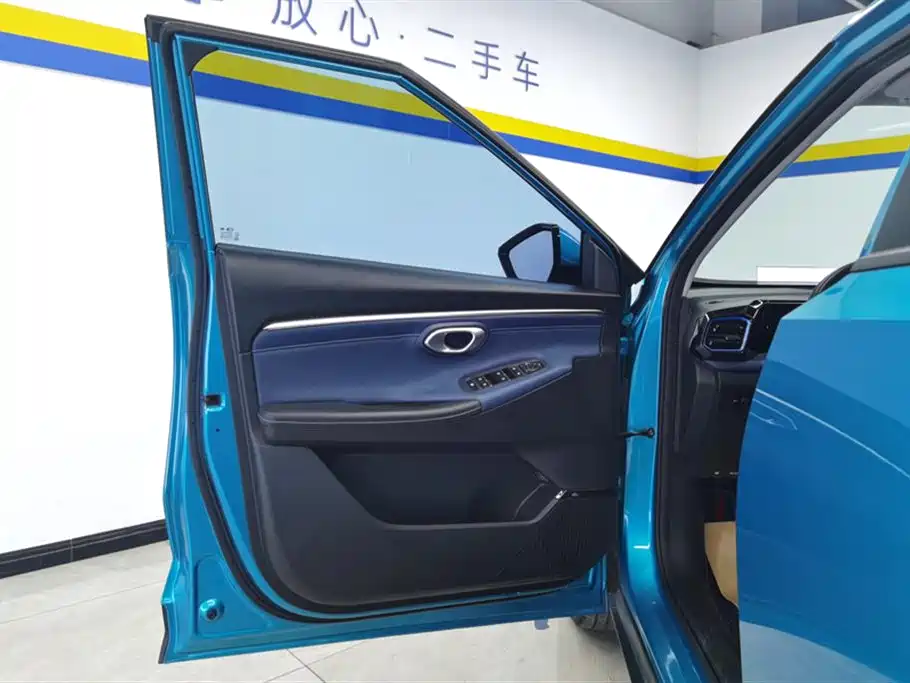 GAC Trumpchi Trumpchi GS3 2023 Shadow Speed 270T Power Enjoyment Edition фото 7