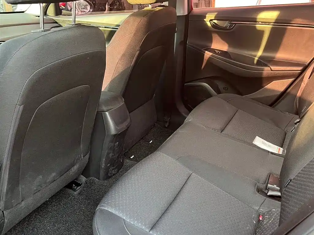 Hyundai Elantra 2018 1.6L Auto Joy GL (China V) фото 9