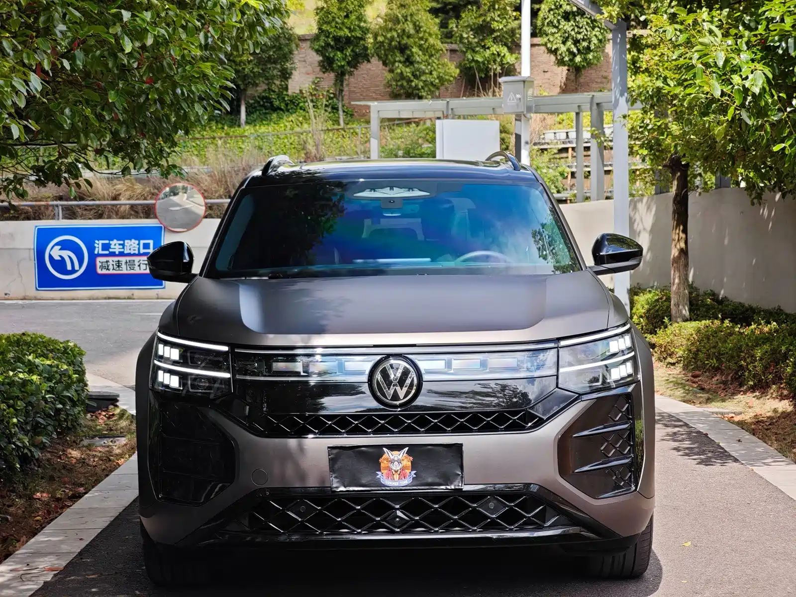 Photo 2 - Volkswagen Teramont