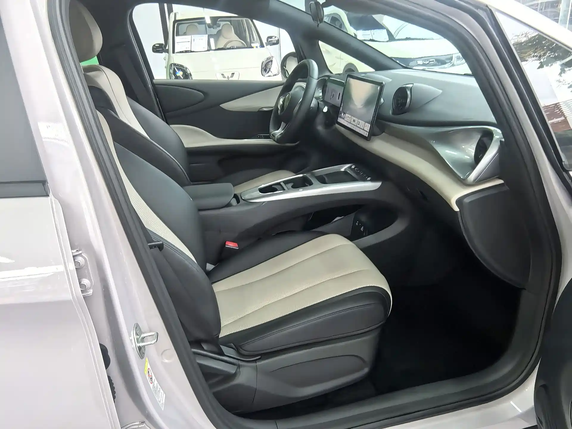 Фото 7 - BYD Dolphin
