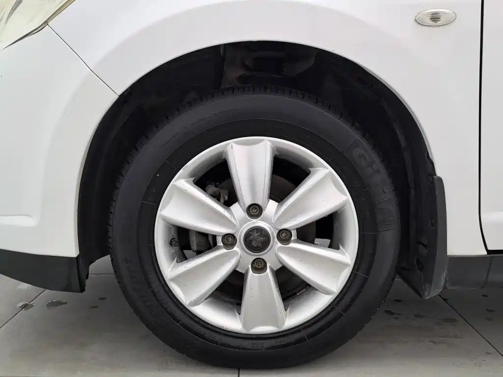 Venucia R50 2014 2013 1.6L Manual Fashion