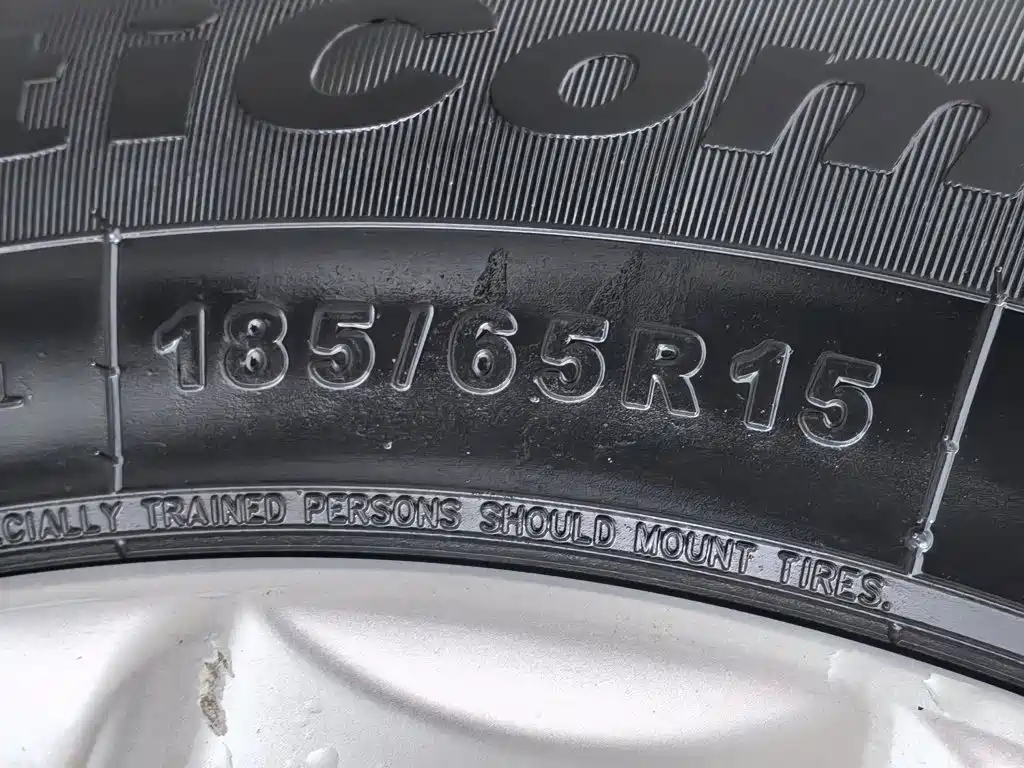 Venucia R50 2014 2013 1.6L Manual Fashion