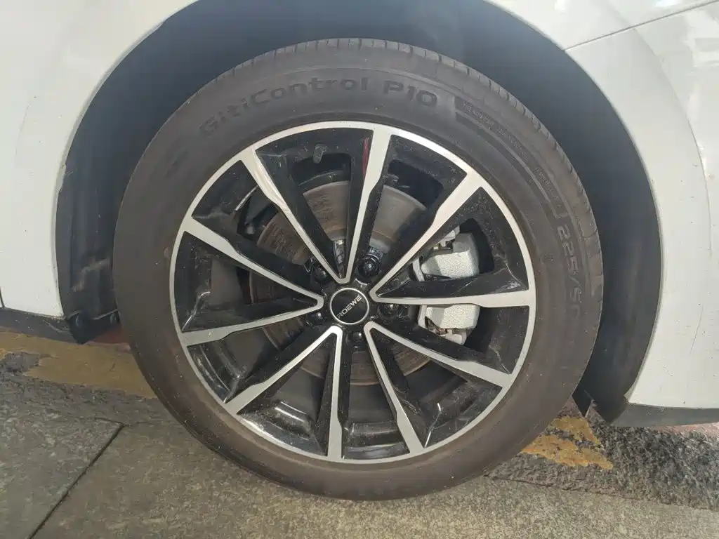 Roewe D7 2026 2025 DMH 125km World Champion Edition