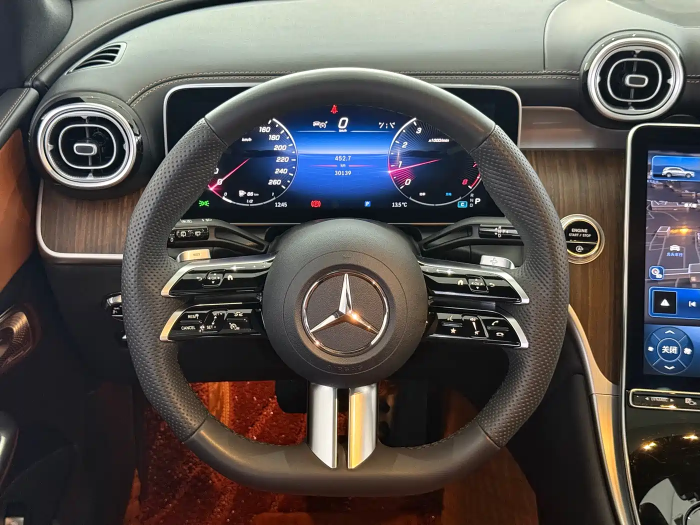 MERCEDES-BENZ GLC