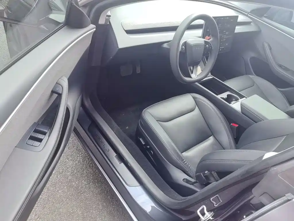 Фото 16 - Tesla Model 3