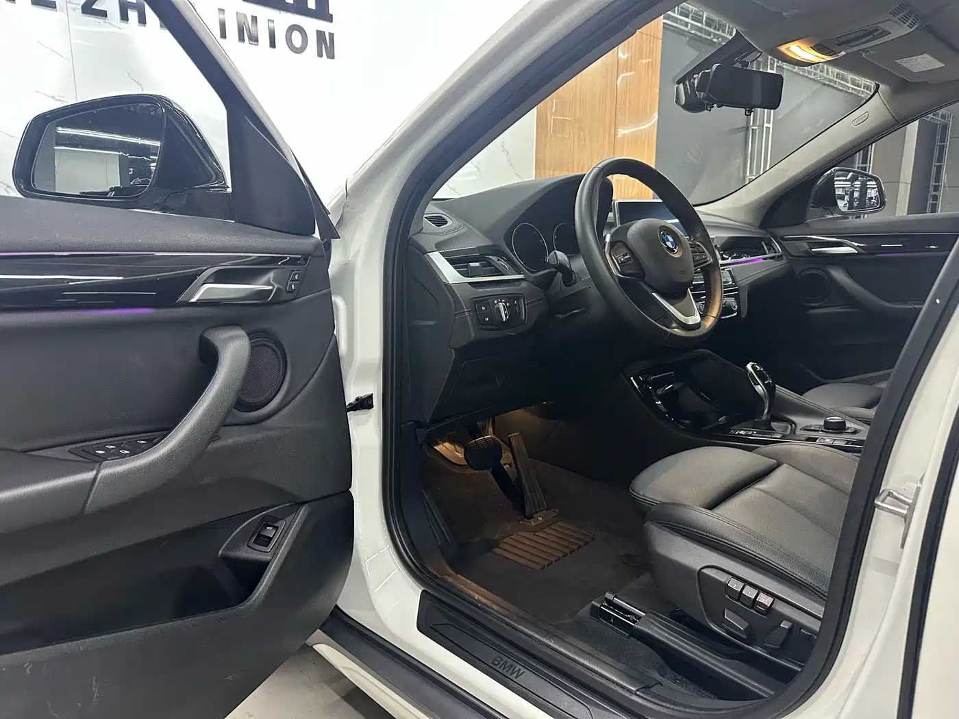 BMW X2 (Import) 2019 2019 sDrive25i Leading M Off-Road Package China VI