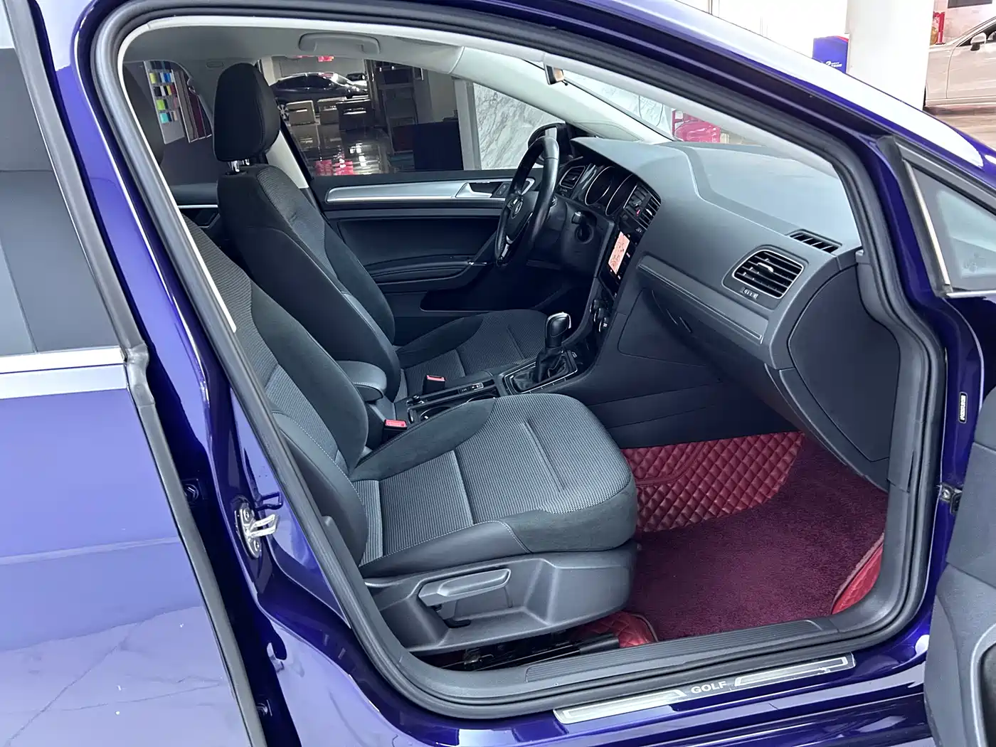 Volkswagen Golf 2020 Beloved Edition 280TSI DSG Comfort фото 10