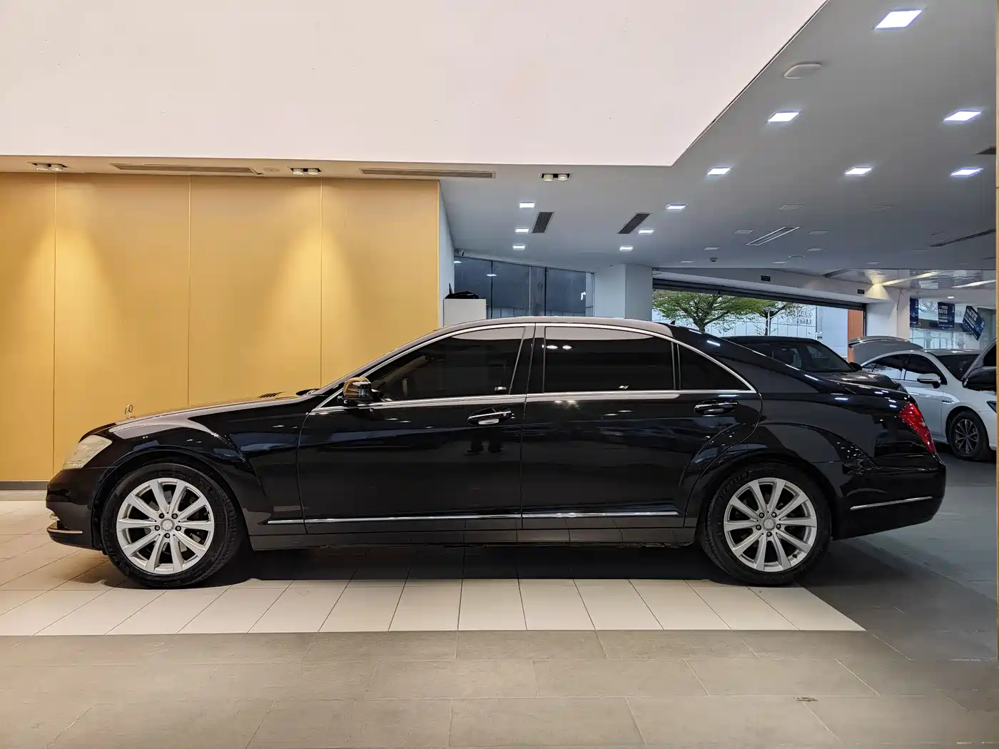 Mercedes-Benz S-Class 2010 S 300 L Luxury фото 6