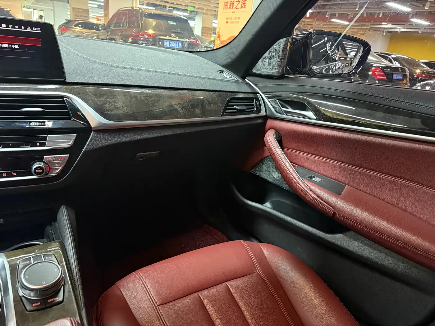 BMW 5 Series 2020 530Li Leading M Sport Package фото 7