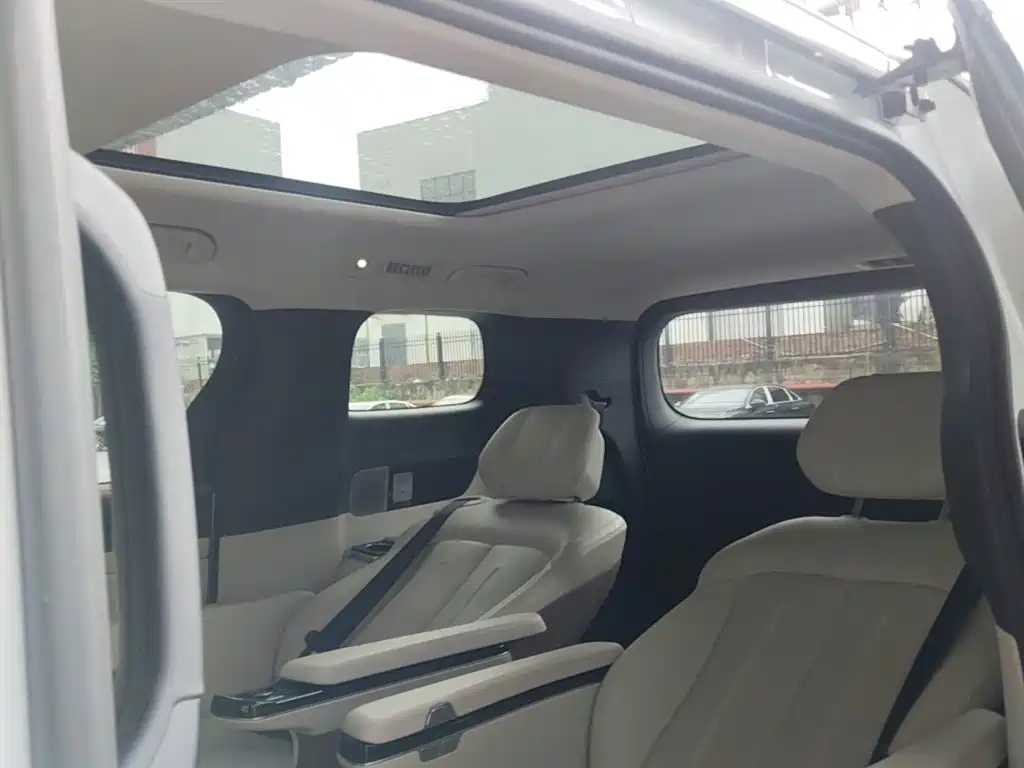 BYD Xia 2025 2025 DM-i 1.5T 180km Surpass Edition