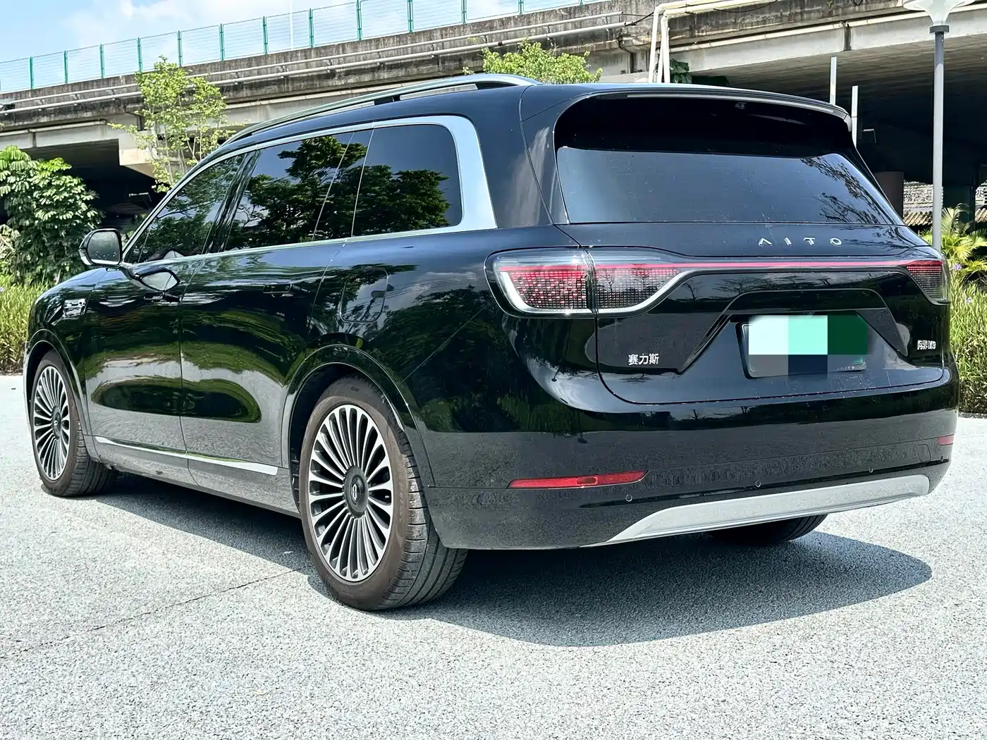 AITO Wenjie AITO M9 2024 Range Extender Ultra 52kWh 6-seater фото 6