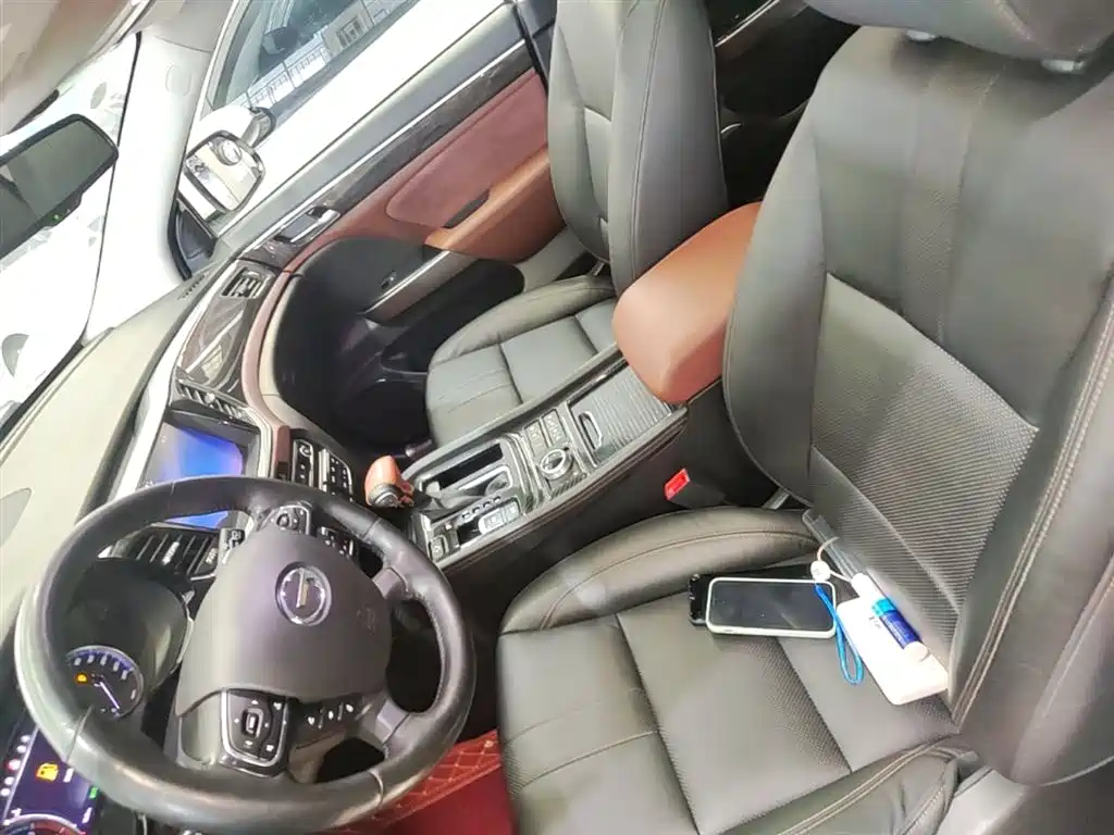 GAC Trumpchi Trumpchi GS8 2017 320T AWD Luxury Smart Connect (7-Seater) фото 15