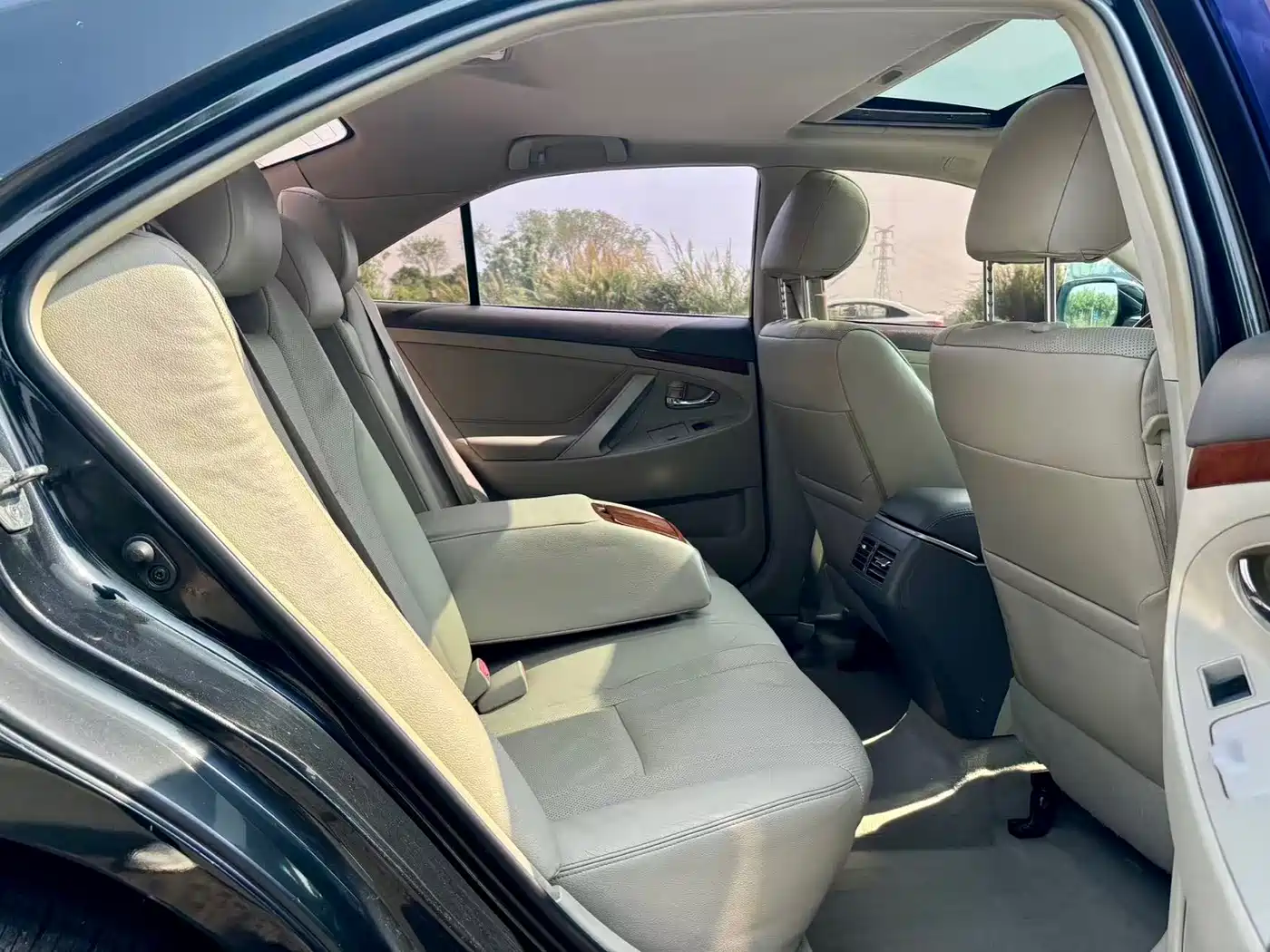 Toyota Camry 2013 200G Classic Luxury Edition фото 11