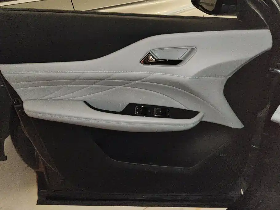 Changan UNI-Z New Energy 2024 2024 Blue Whale Smart Electric iDD 125km Excellence Model