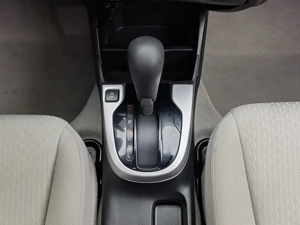 Фото 13 - Honda Fit