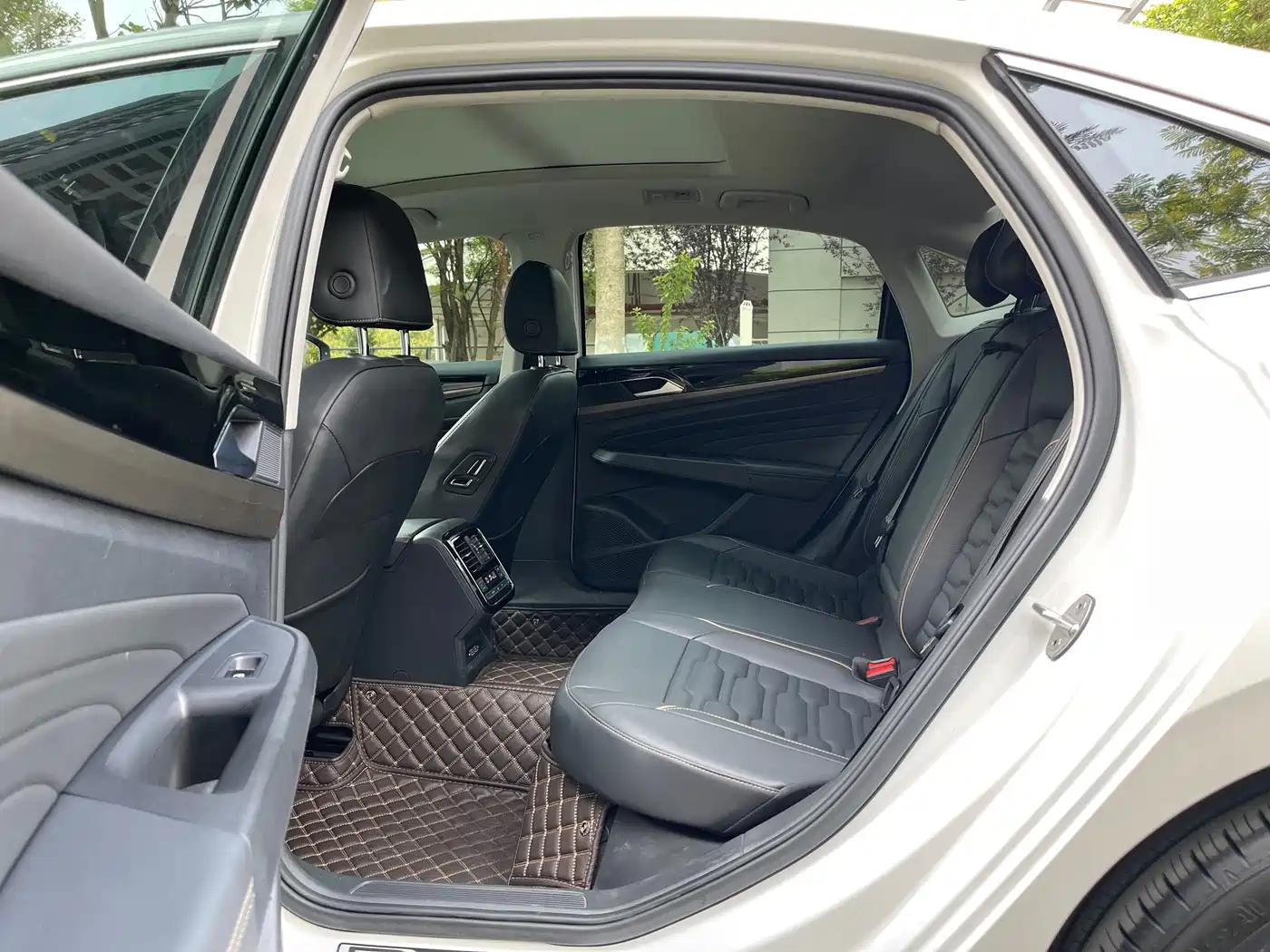 Volkswagen Passat 2019 330TSI Elite Version China VI фото 9