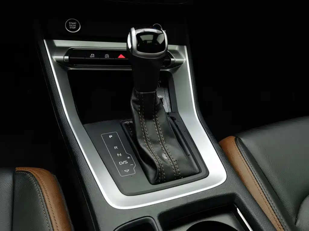 Photo 13 - Audi Q3