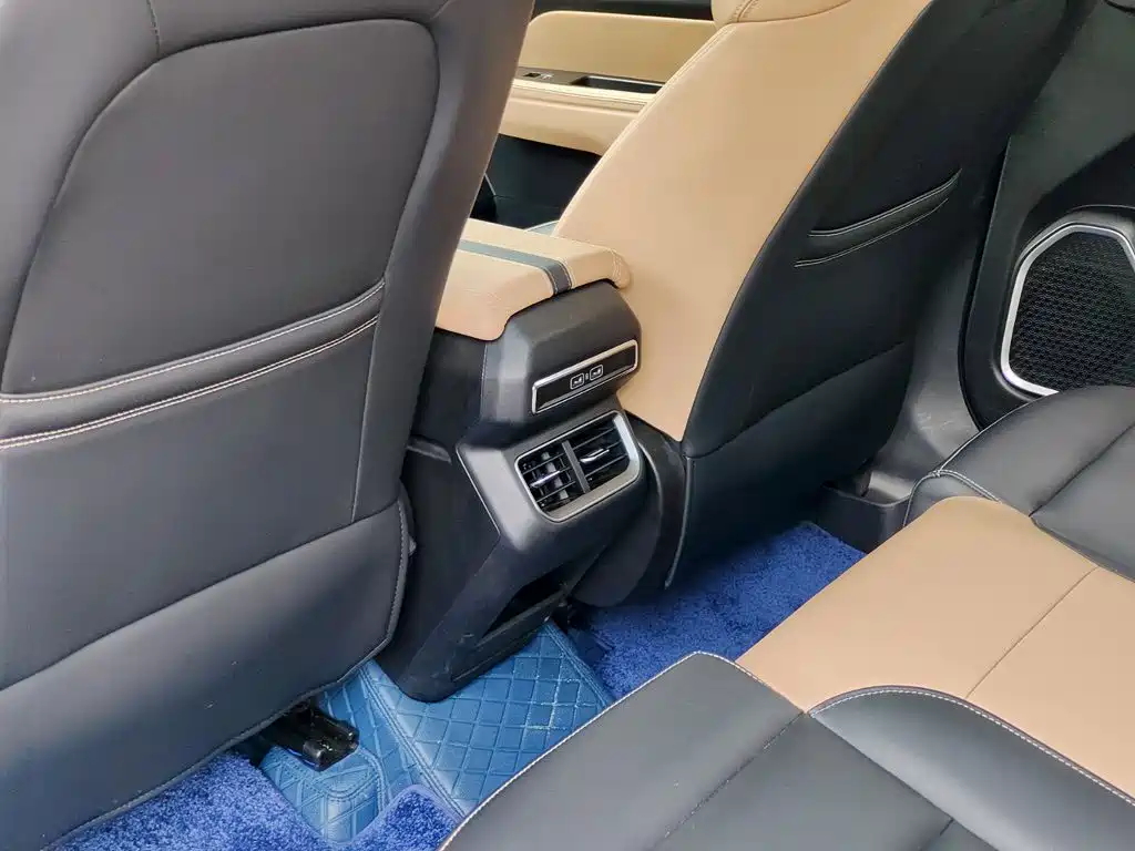 Фото 9 - Geely ICON