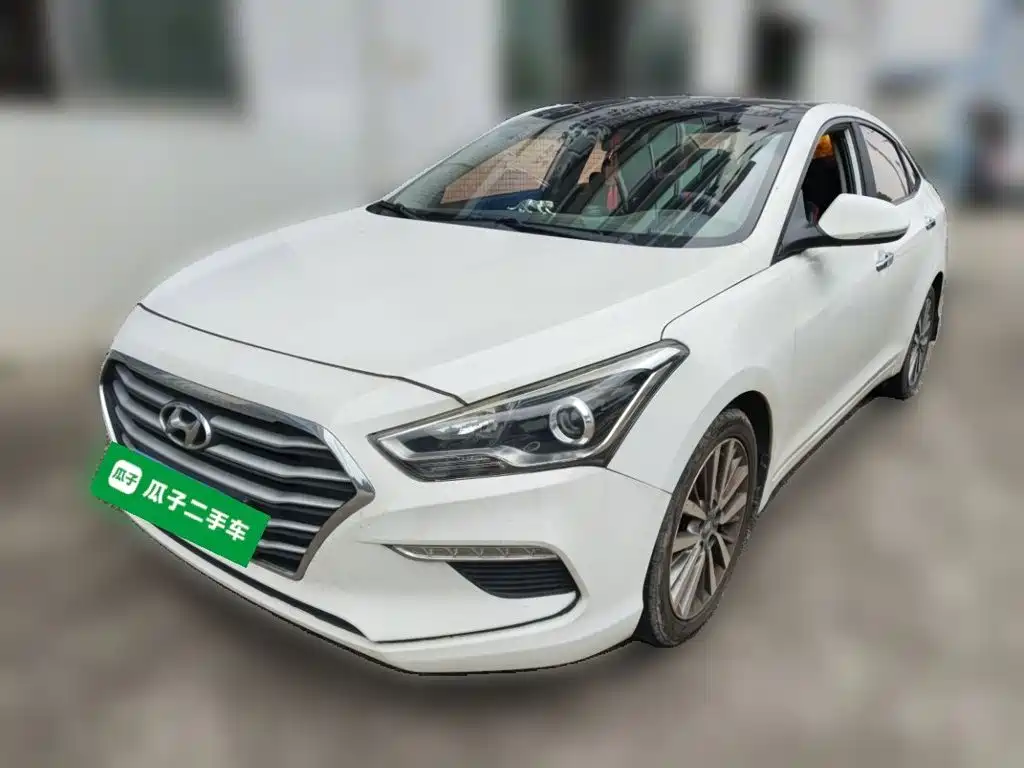 Hyundai Mistra 1.8L Auto Intelligent GLS CN-V