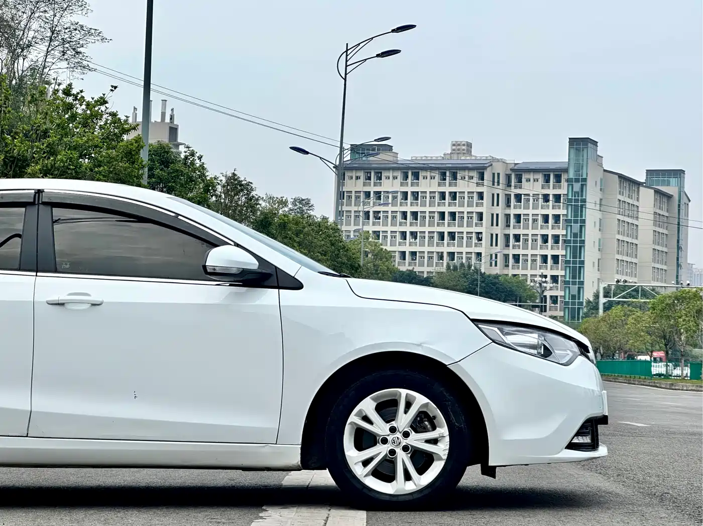 MG GT 2018 2016 Model 1.5T Automatic Premium Luxury Edition