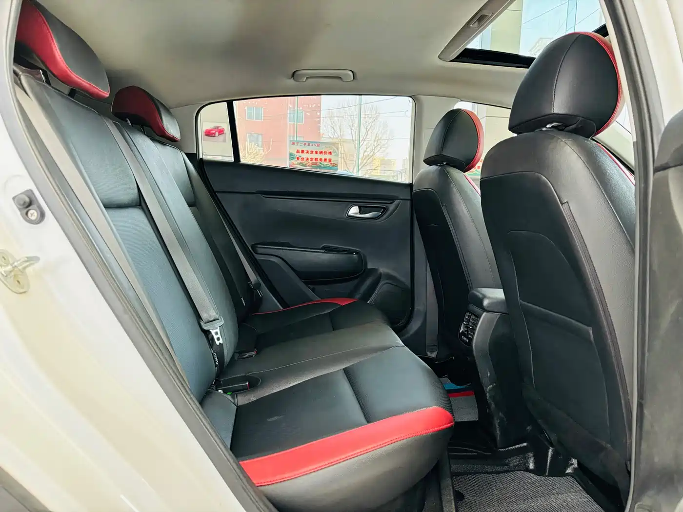 Kia KX CROSS 2018 1.6L Automatic Smart Sunroof Edition фото 13