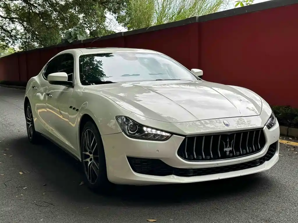 MASERATI GHIBLI