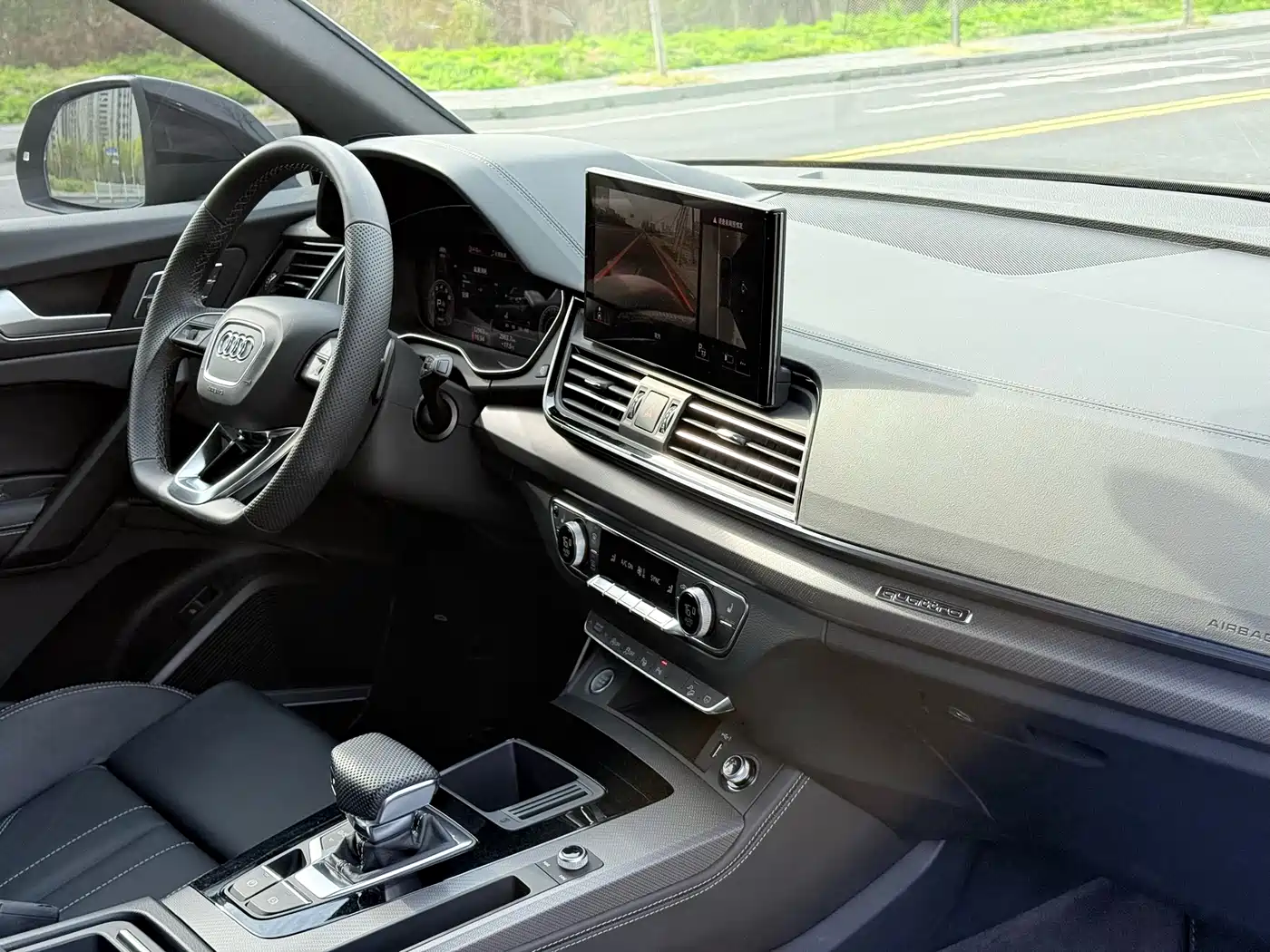 Audi Q5L 2024 Model 45 TFSI Luxury Dynamic фото 6