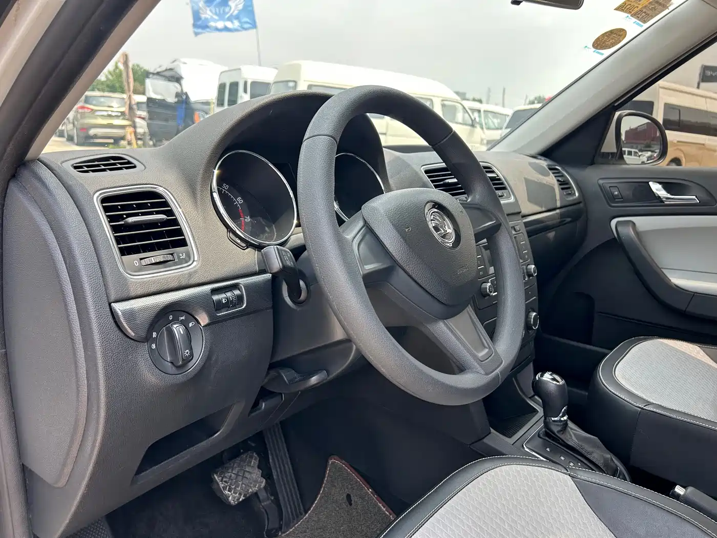 Škoda Yeti 2017 TSI280 DSG Advance фото 12