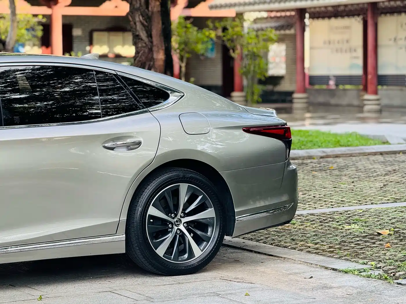 Lexus LS 2022 2021 500h Excellence Edition
