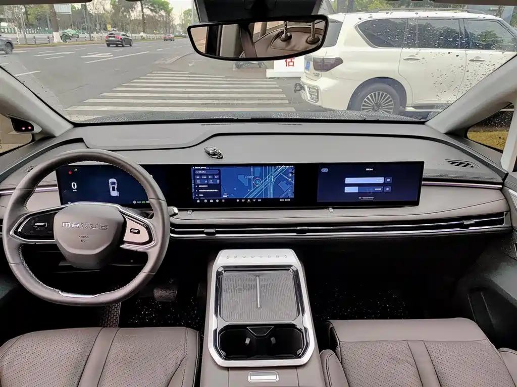 SAIC MAXUS EVERYONE 7