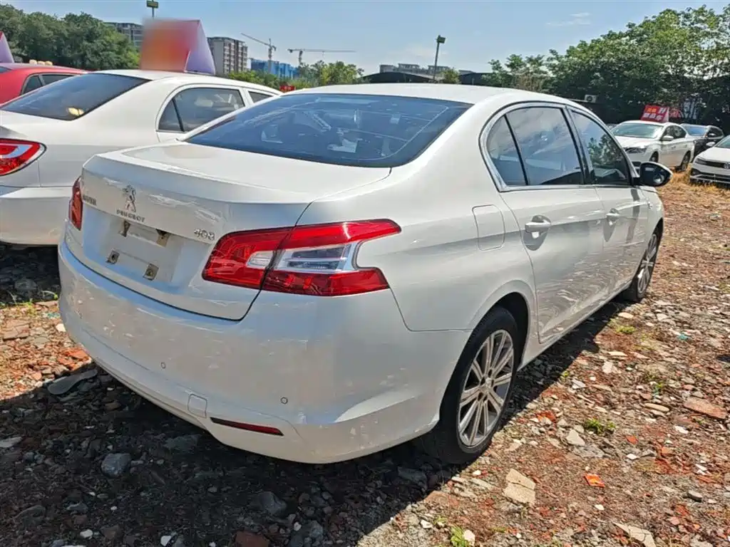 Peugeot 408 2015 Model 1.2T Automatic Luxury Edition фото 7