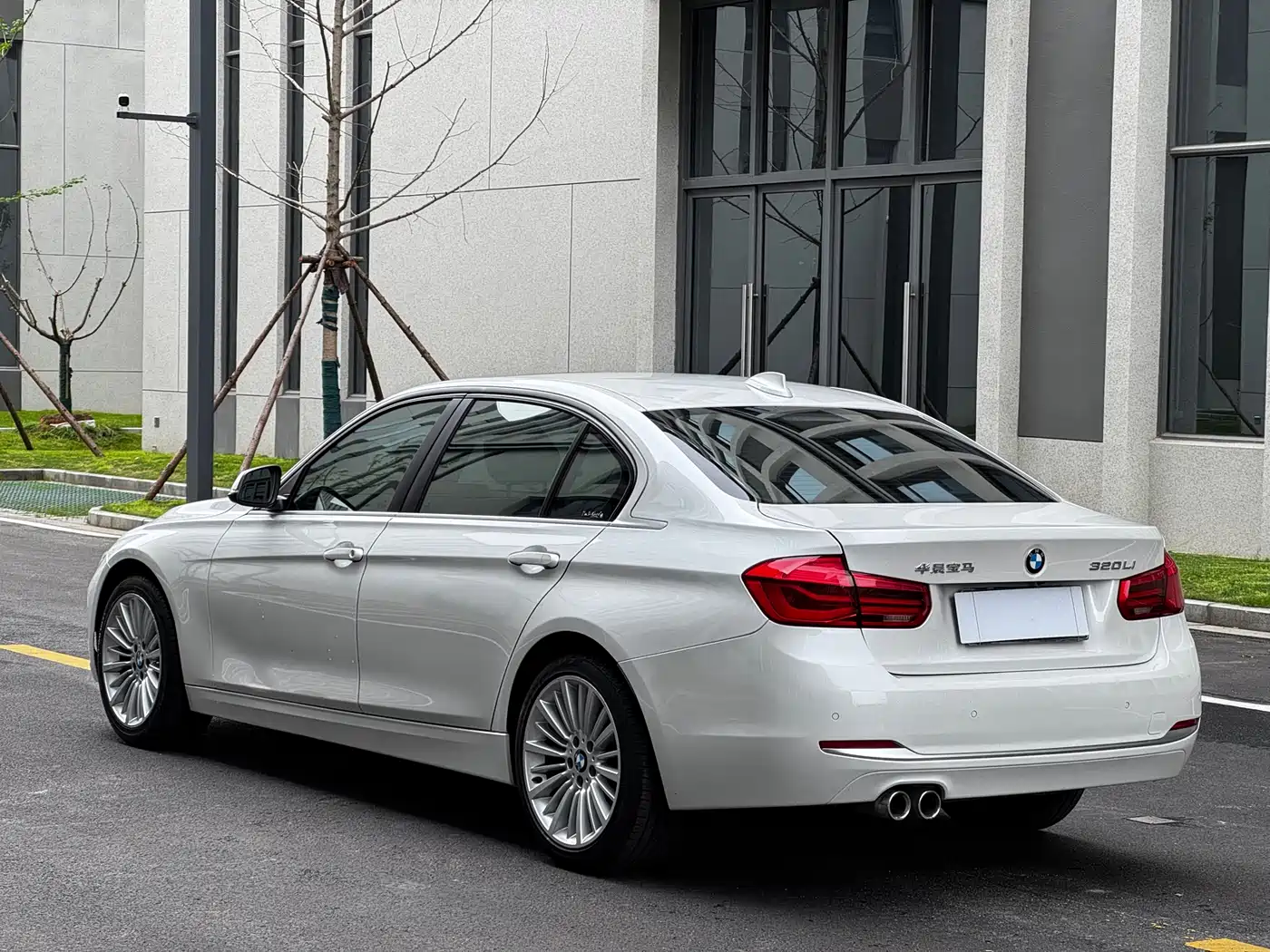 BMW 3 Series 2018 320Li Fashion Style фото 18