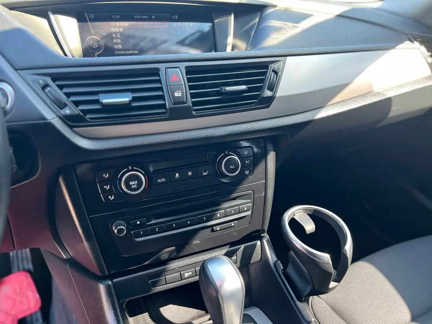 BMW X1 (Import) 2012 sDrive18i Luxury фото 12