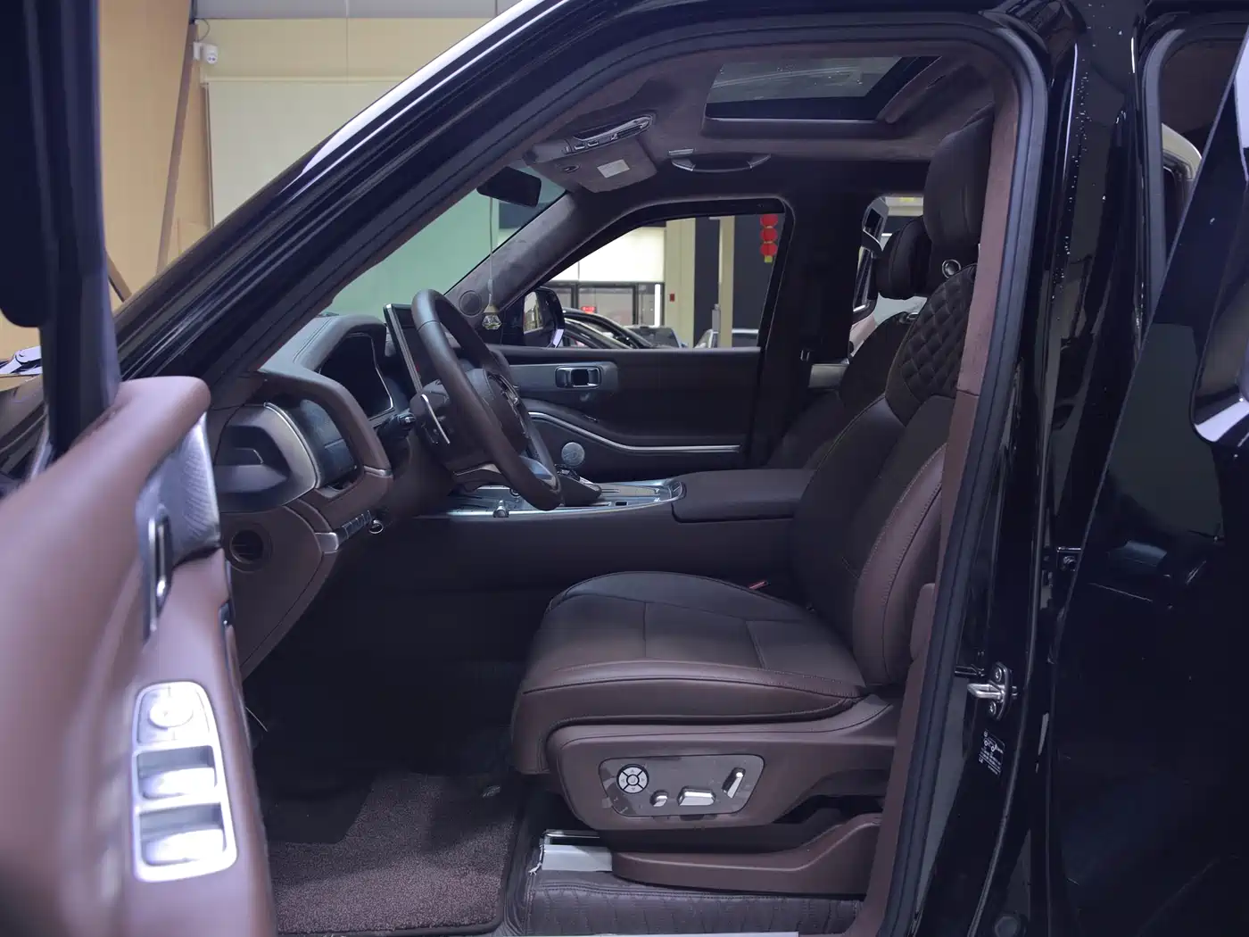 TANK TANK 700 NEW ENERGY