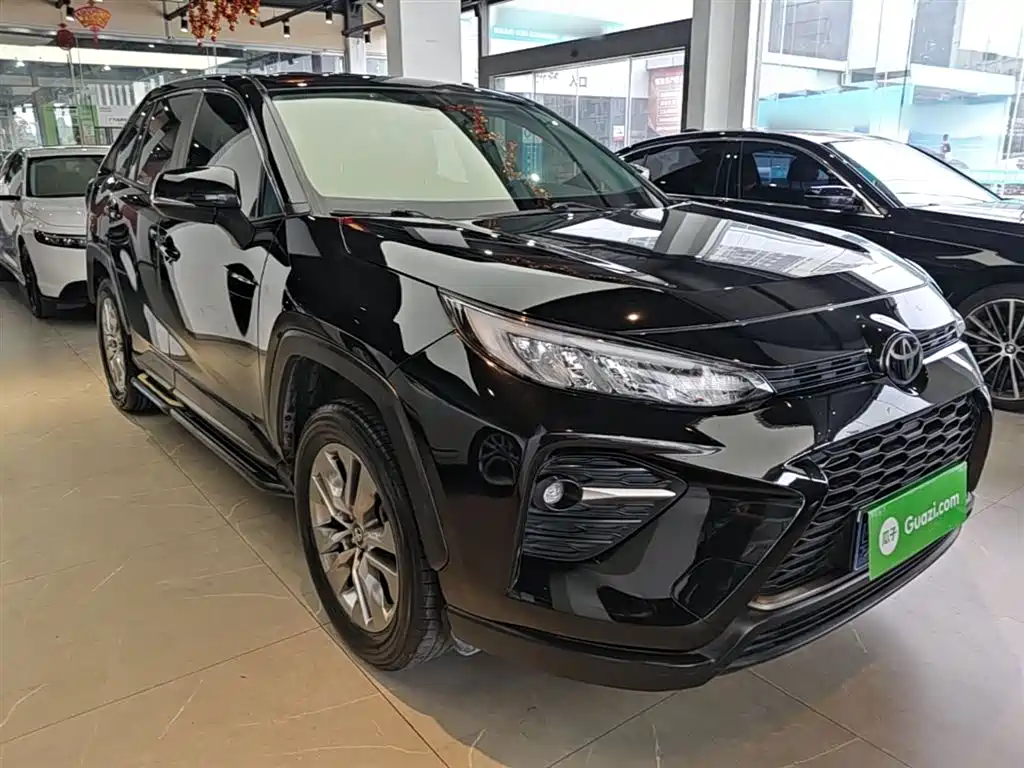 Toyota Wildlander 2023 2.0L CVT FWD LE фото 4