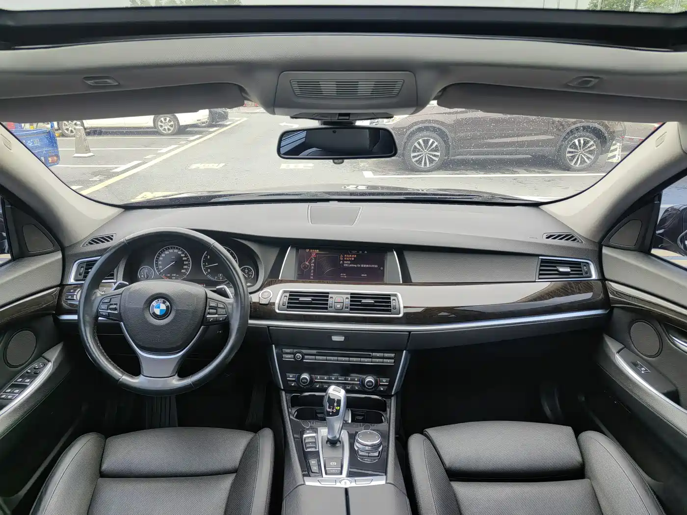 BMW 5 Series GT 2014 535i xDrive фото 9