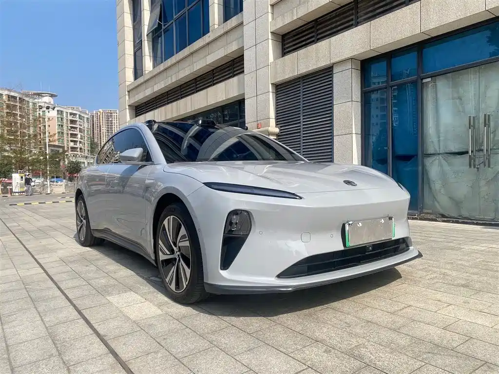 NIO NIO ET5