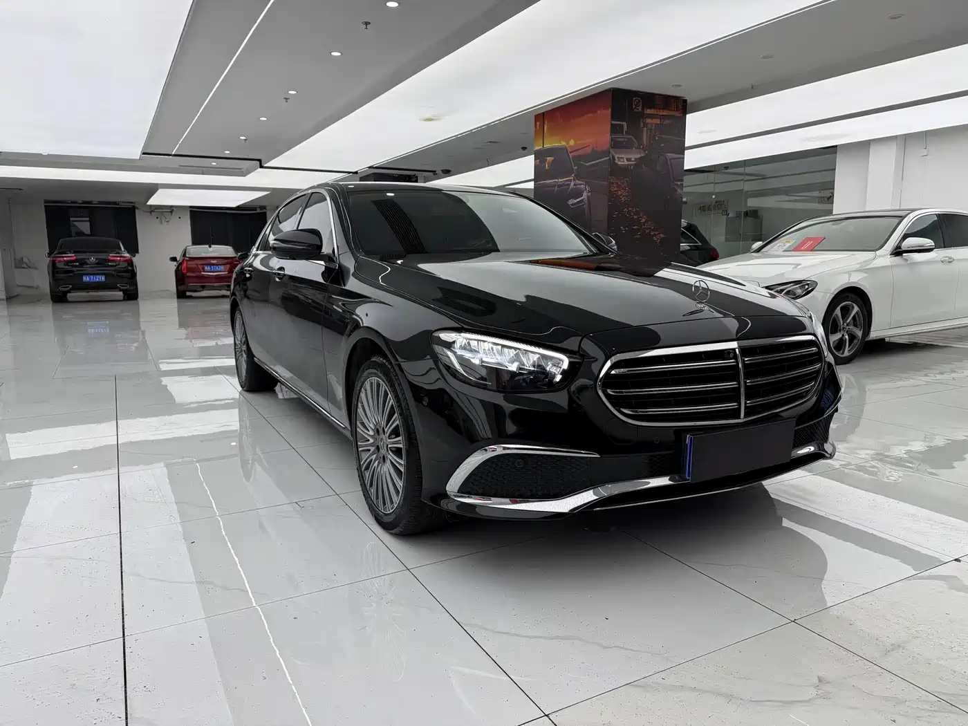 MERCEDES-BENZ E CLASS